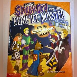 Scooby-Doo And The Eerie Ice Monster 1ST Scholastic Printing 2000 Paperback